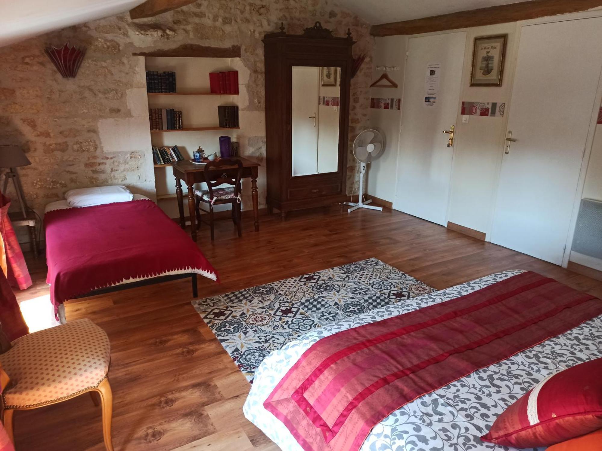 Bed and Breakfast La Pastorale Beurlay Номер фото